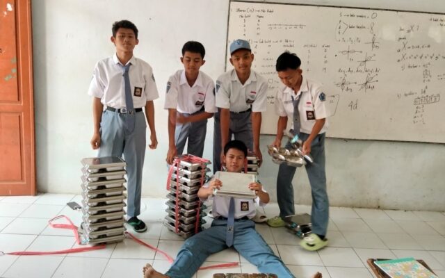 Siswa MAN 1 Majalengka Jaga Kebersihan dan Kedisiplinan Saat Pelaksanaan Program MBG