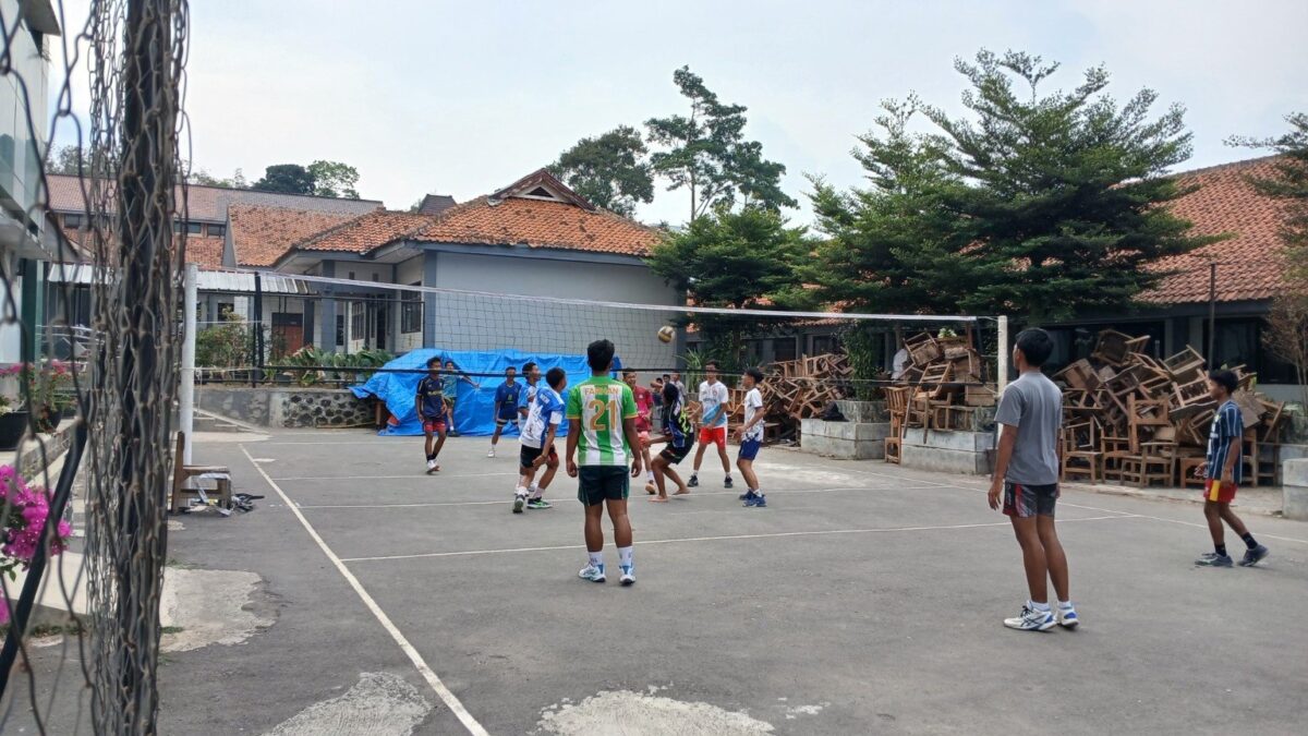 Tingkatkan Prestasi Olahraga, MAN 1 Majalengka Gelar Latihan Rutin Kelas Atlet Bola Voli