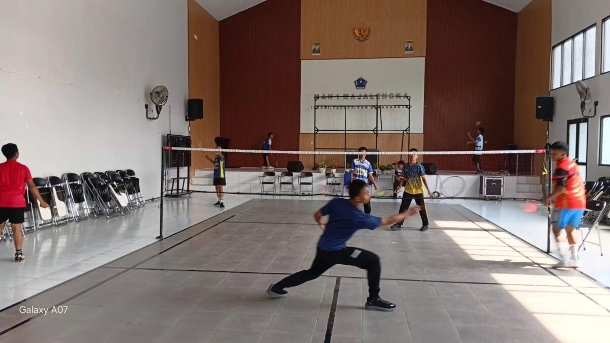Asah Potensi Bulu Tangkis, MAN 1 Majalengka Gelar Diklat Mingguan Badminton