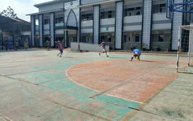Asah Keterampilan Taktis, MAN 1 Majalengka Gelar Latihan Rutin Kelas Atlet Futsal