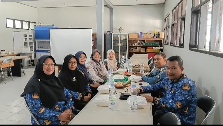 Perkuat Sinergi dan Profesionalisme, Pengurus Inti MGMP Ekonomi Kabupaten Majalengka Matangkan Program Kerja