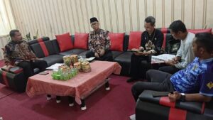Perkuat Koordinasi Intern, Plt Kepala MAN 1 Majalengka Gelar Rapat Bersama para Waka dan Operator