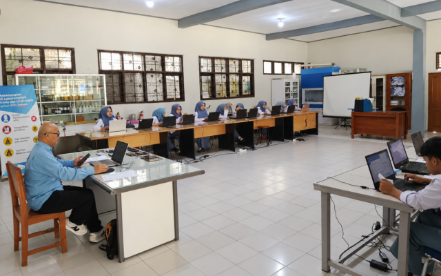 Persiapkan Ujian Utama, Siswa XII.6 MAN 1 Majalengka Ikuti Gladi Hari Kedua TKA