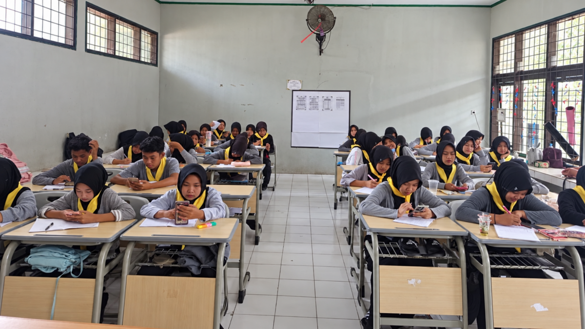 Bekali Keterampilan Darurat, MAN 1 Majalengka Gelar Diklat Pertolongan Pertama PMR